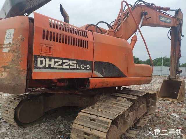 斗山 DH215-9E 挖掘机